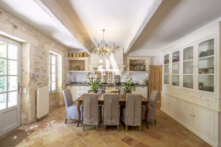 Image No.9-5 Bed House for sale