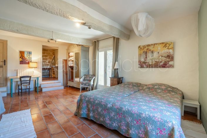 Image No.11-3 Bed House for sale