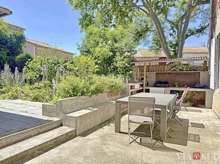 Image No.2-9 Bed House for sale