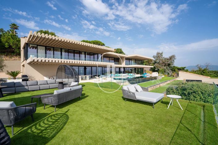 Image No.14-6 Bed House for sale