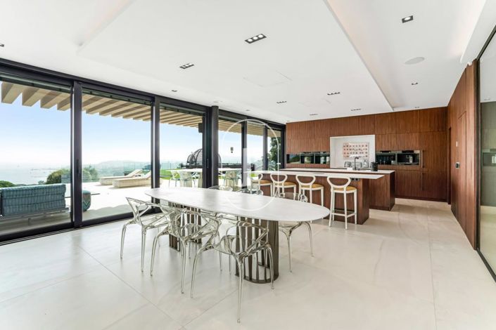 Image No.6-6 Bed House for sale