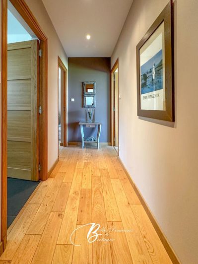 Image No.10-6 Bed House for sale