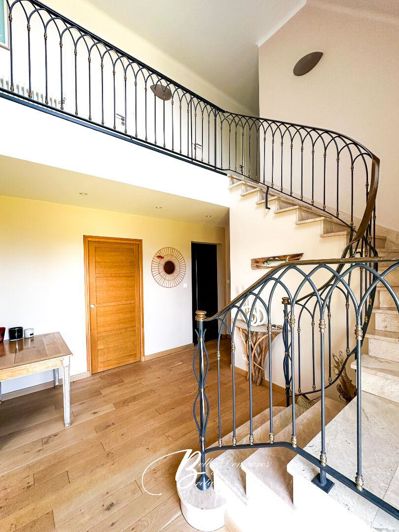 Image No.14-6 Bed House for sale