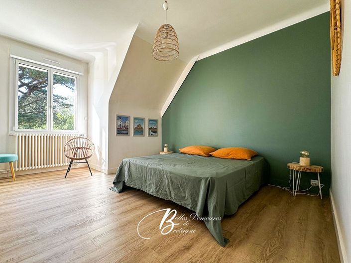 Image No.16-6 Bed House for sale