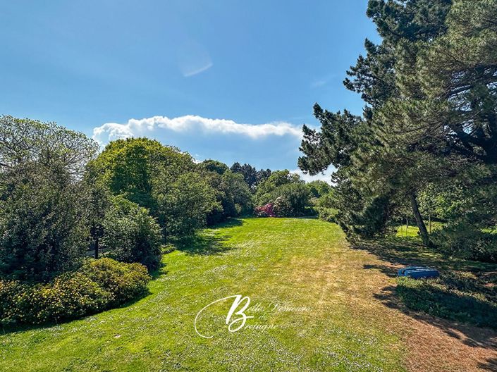 Image No.20-6 Bed House for sale