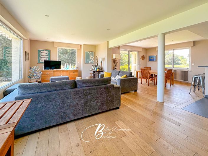 Image No.6-6 Bed House for sale