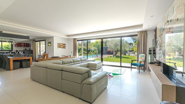 Image No.3-Propriété de 4 chambres à vendre à Saint-Raphael