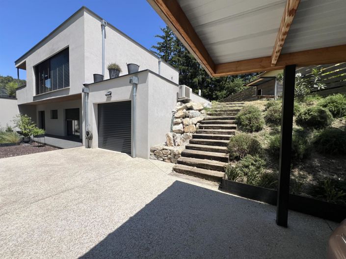 Image No.1-3 Bed House for sale