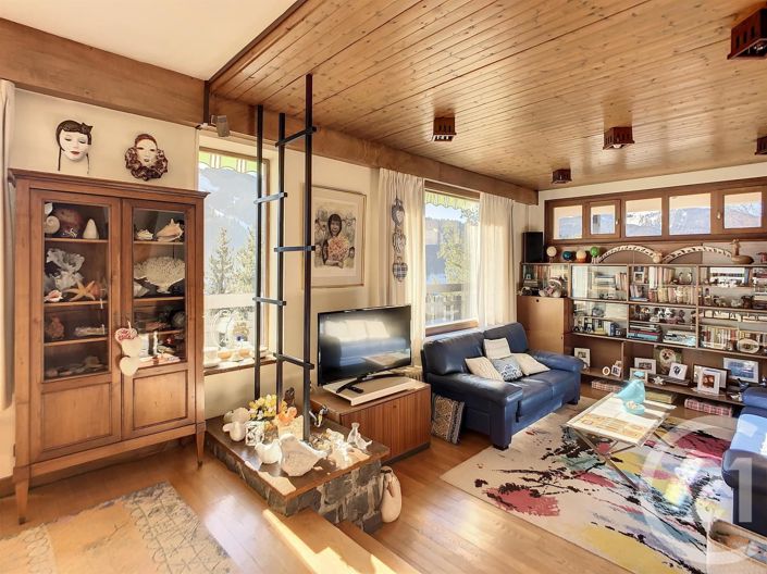 Image No.3-4 Bed House for sale