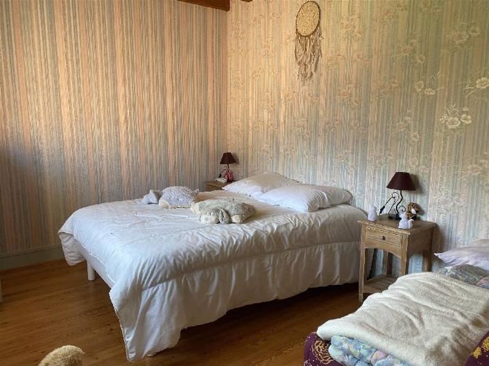 Image No.9-4 Bed House for sale