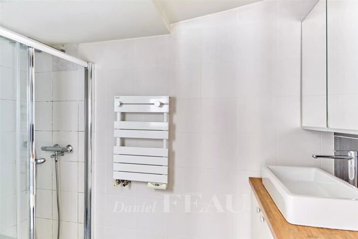 Image No.10-1 Bed Apartment for sale