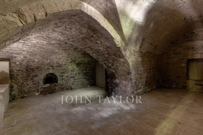 Image No.16-11 Bed House for sale