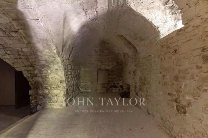 Image No.18-11 Bed House for sale