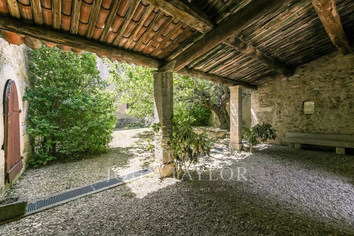 Image No.24-11 Bed House for sale