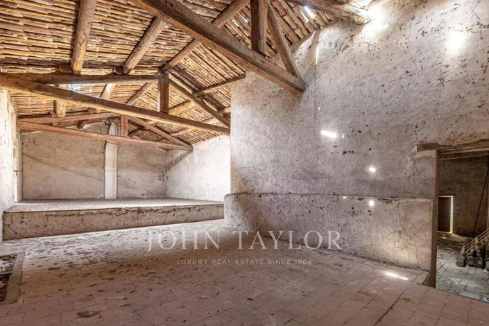 Image No.25-11 Bed House for sale