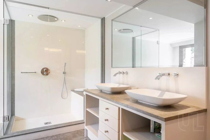 Image No.11-5 Bed House for sale