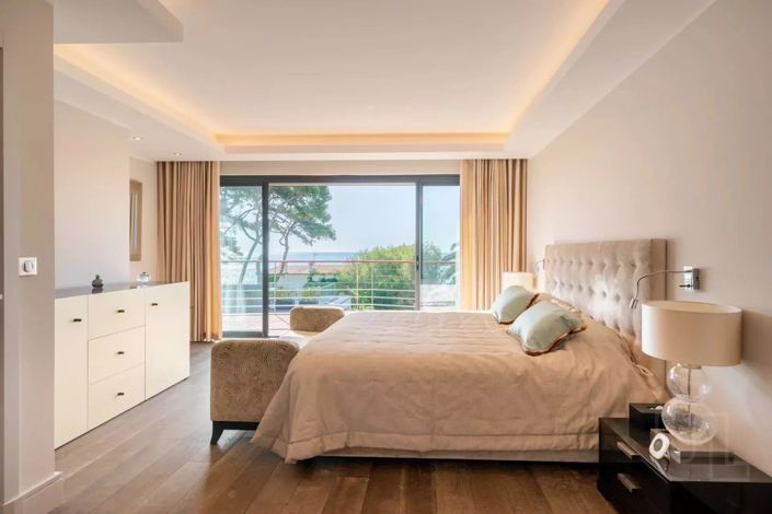 Image No.13-5 Bed House for sale