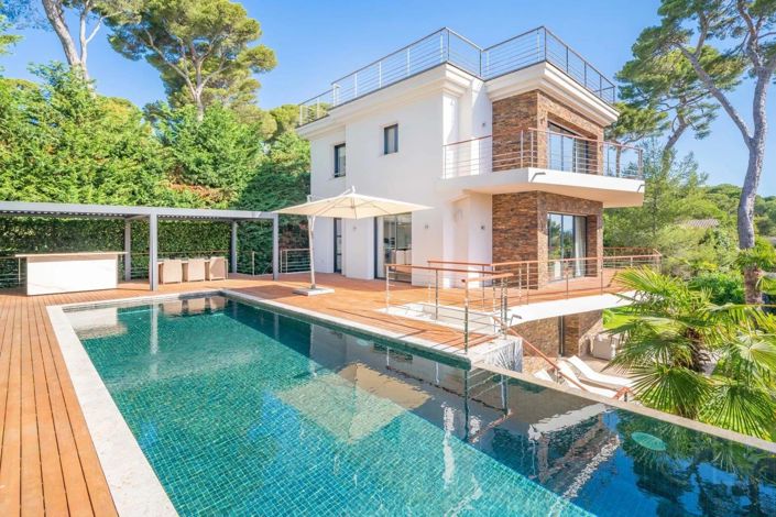 Image No.16-5 Bed House for sale