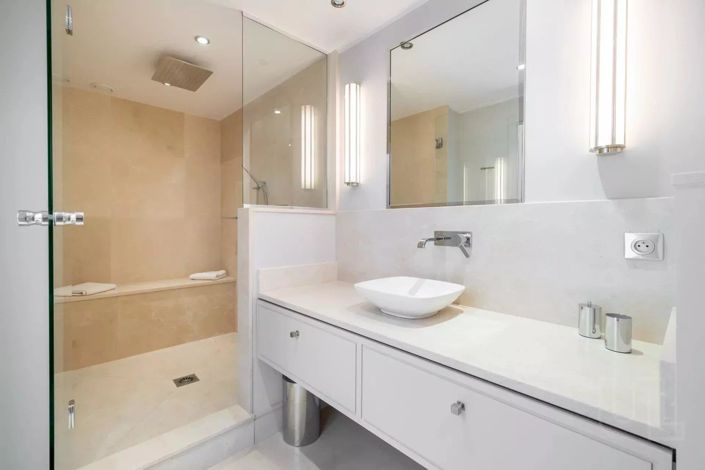 Image No.6-5 Bed House for sale