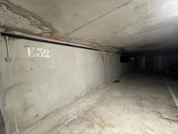 a21vfl2m4jlbtrj25