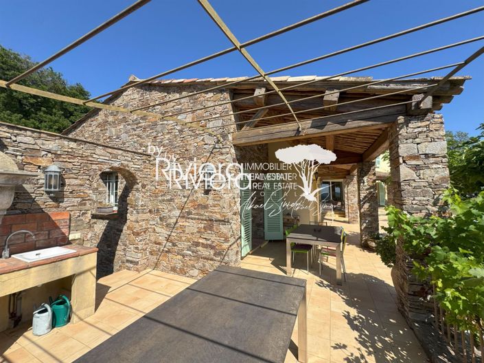 Image No.20-4 Bed House for sale