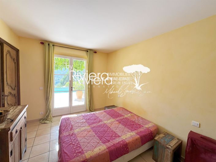 Image No.26-4 Bed House for sale