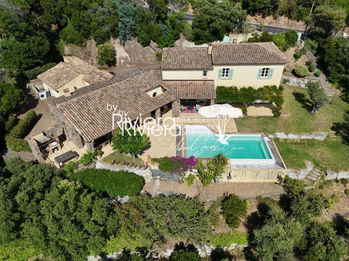 Image No.3-4 Bed House for sale