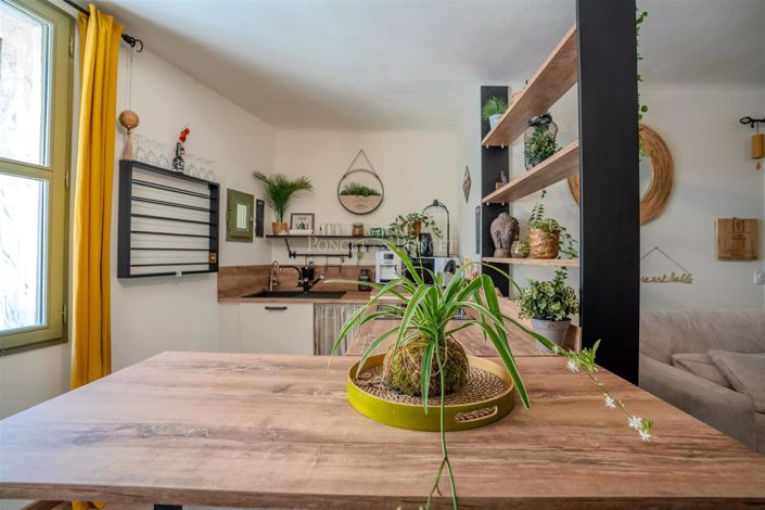 Image No.7-5 Bed House for sale