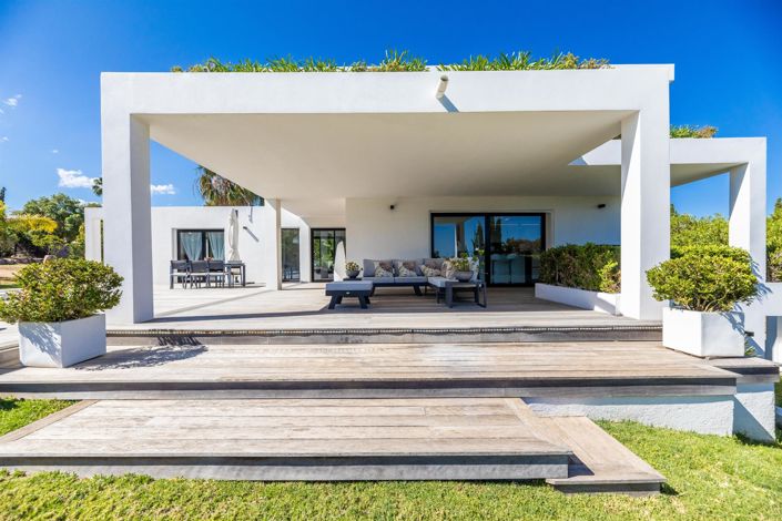 Image No.3-4 Bed House for sale