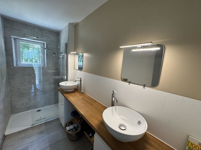 Image No.10-4 Bed House for sale