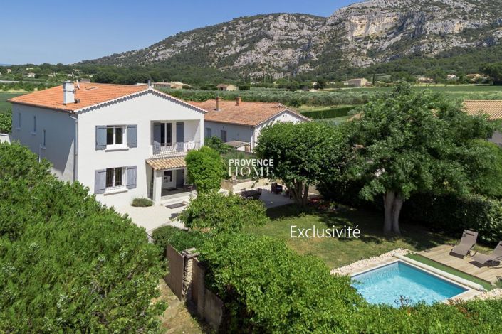 Image No.1-5 Bed House for sale