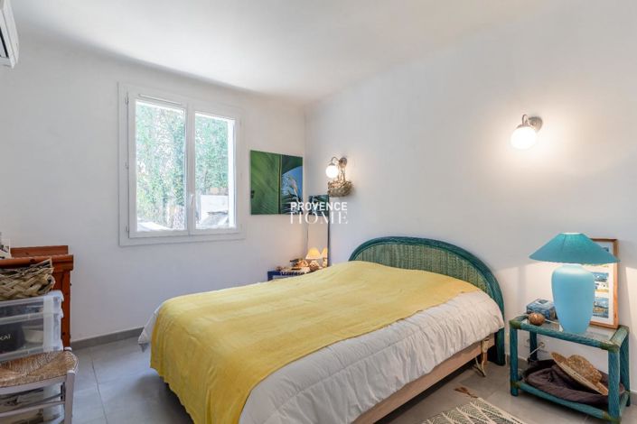 Image No.16-5 Bed House for sale