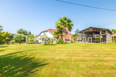 7 Bed House for sale