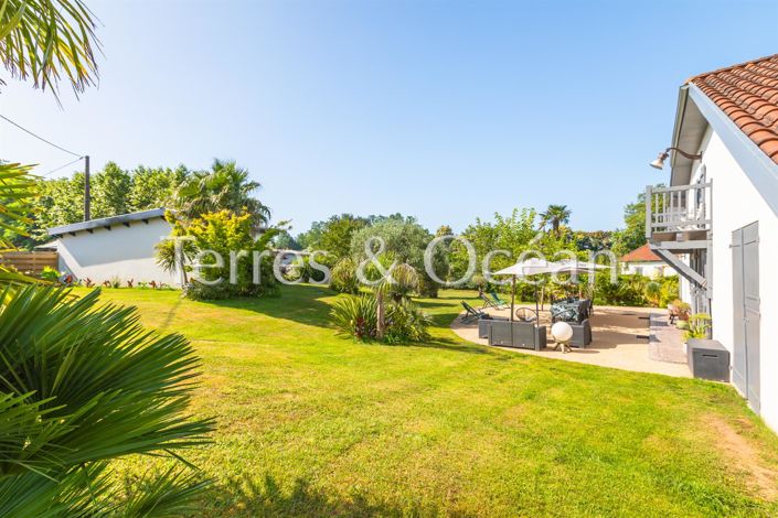 Image No.17-7 Bed House for sale