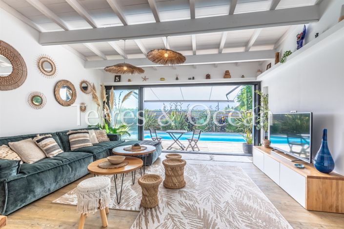 Image No.20-7 Bed House for sale