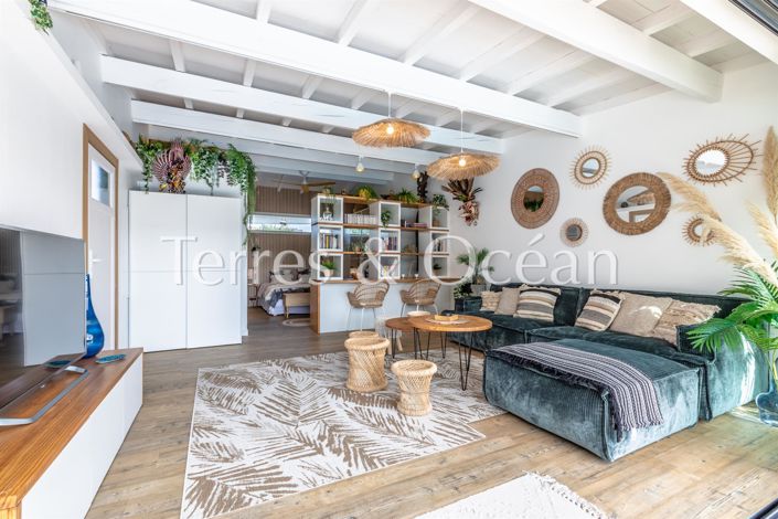 Image No.21-7 Bed House for sale