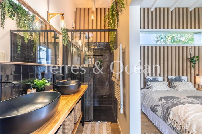 Image No.23-7 Bed House for sale