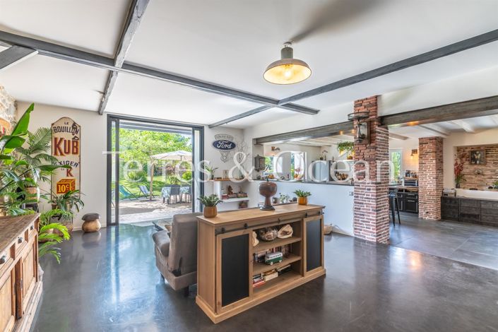 Image No.6-7 Bed House for sale