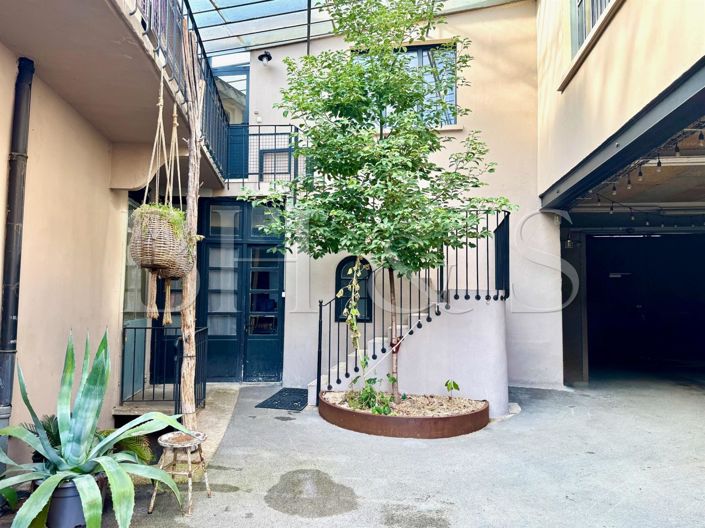 Image No.10-8 Bed Property for sale