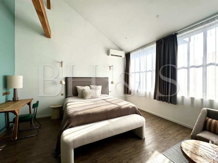 Image No.6-8 Bed Property for sale