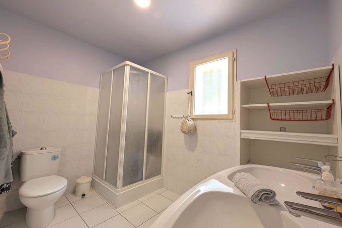 Image No.15-4 Bed House for sale