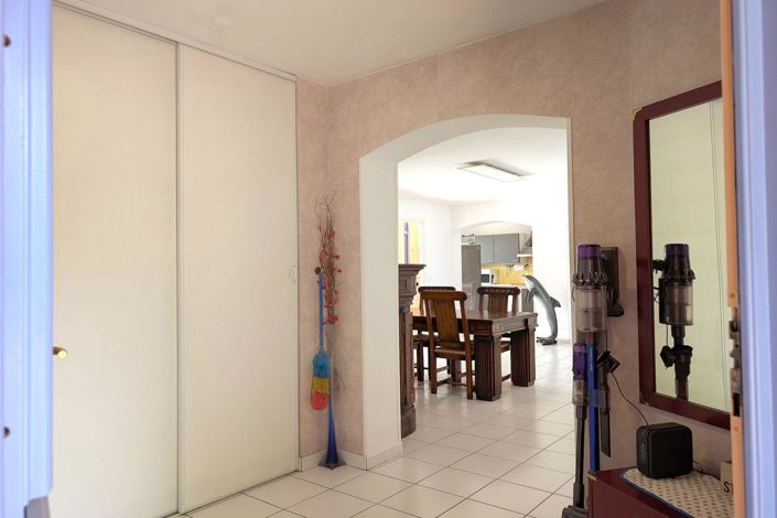 Image No.5-4 Bed House for sale