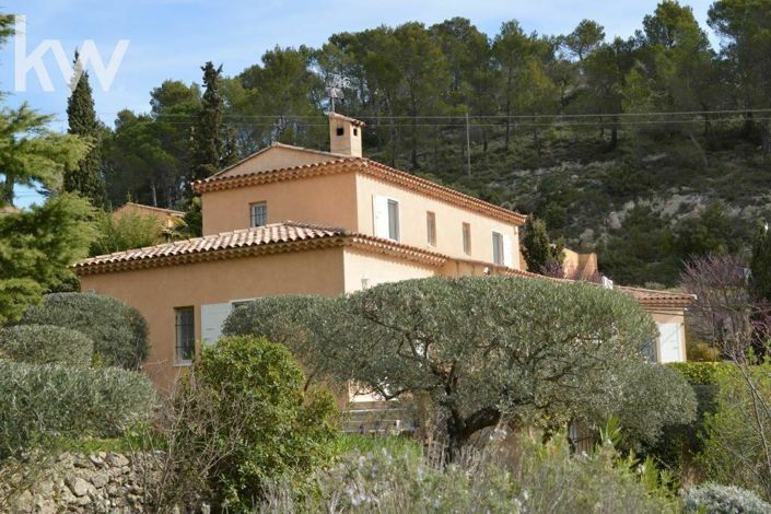 Image No.1-4 Bed House for sale
