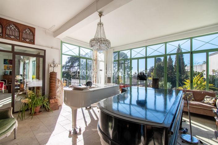 Image No.3-4 Bed House for sale