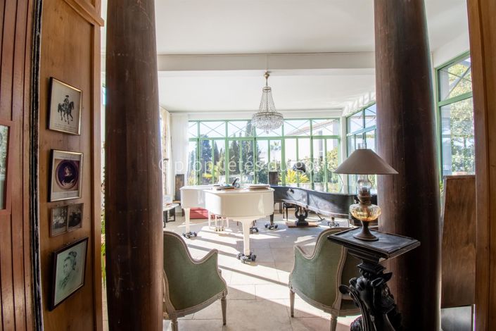 Image No.8-4 Bed House for sale