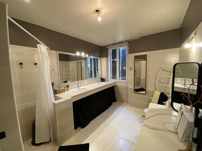 Image No.11-4 Bed House for sale