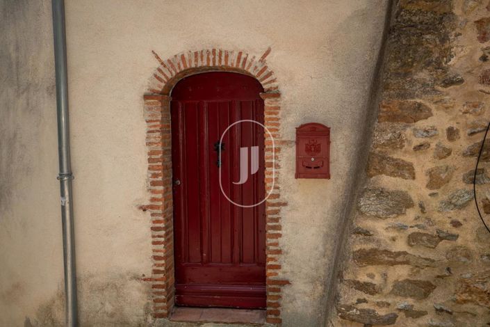 Image No.3-1 Bed House for sale