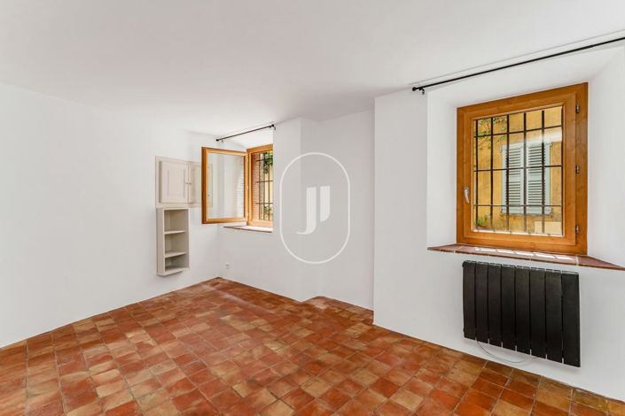 Image No.5-1 Bed House for sale