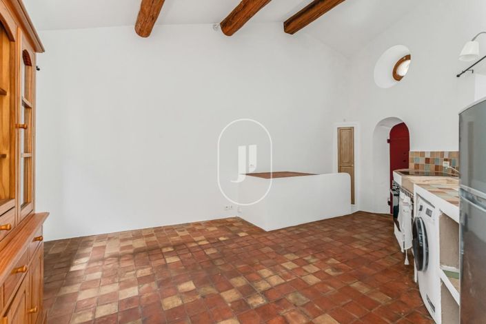 Image No.7-1 Bed House for sale