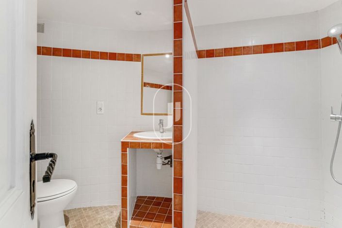 Image No.9-1 Bed House for sale